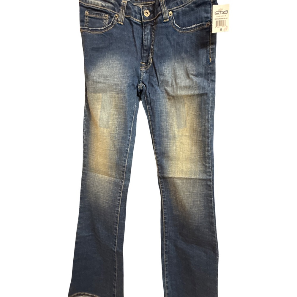 Lot 29 Women’s Distressed Medium Denim Junior 9 Jeans